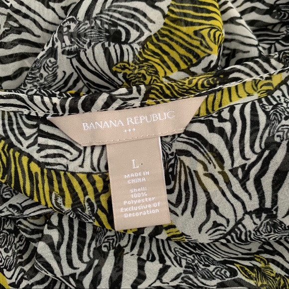 4 for $20 🖤 BANANA REPUBLIC Zebra Print Blouse - Picture 4 of 5